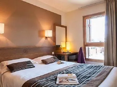 Aparthotel Prime In, Out *